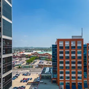 Apartment Chic 2br In Vibrant Downtown