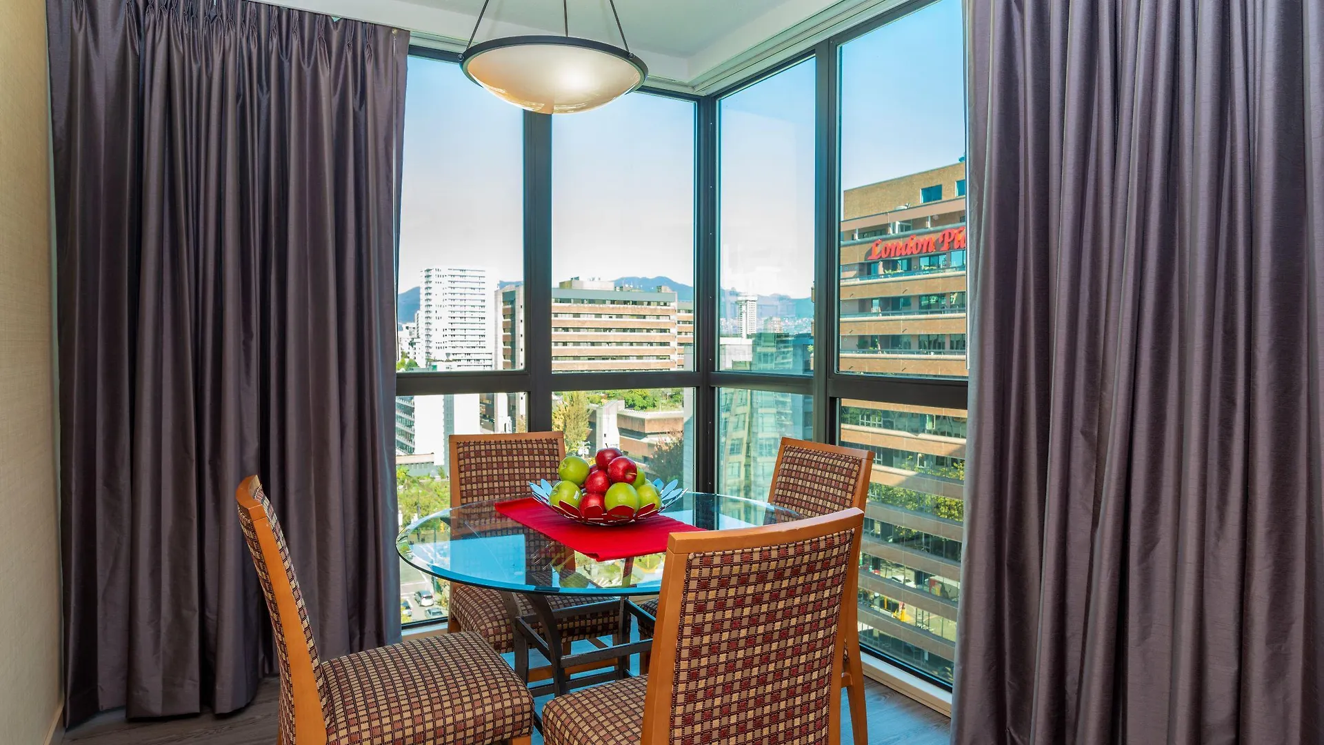 Landis Hotel And Suites Vancouver